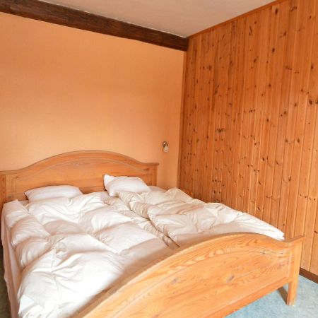 Spacious Holiday Home In Teuven With Garden Eksteriør billede