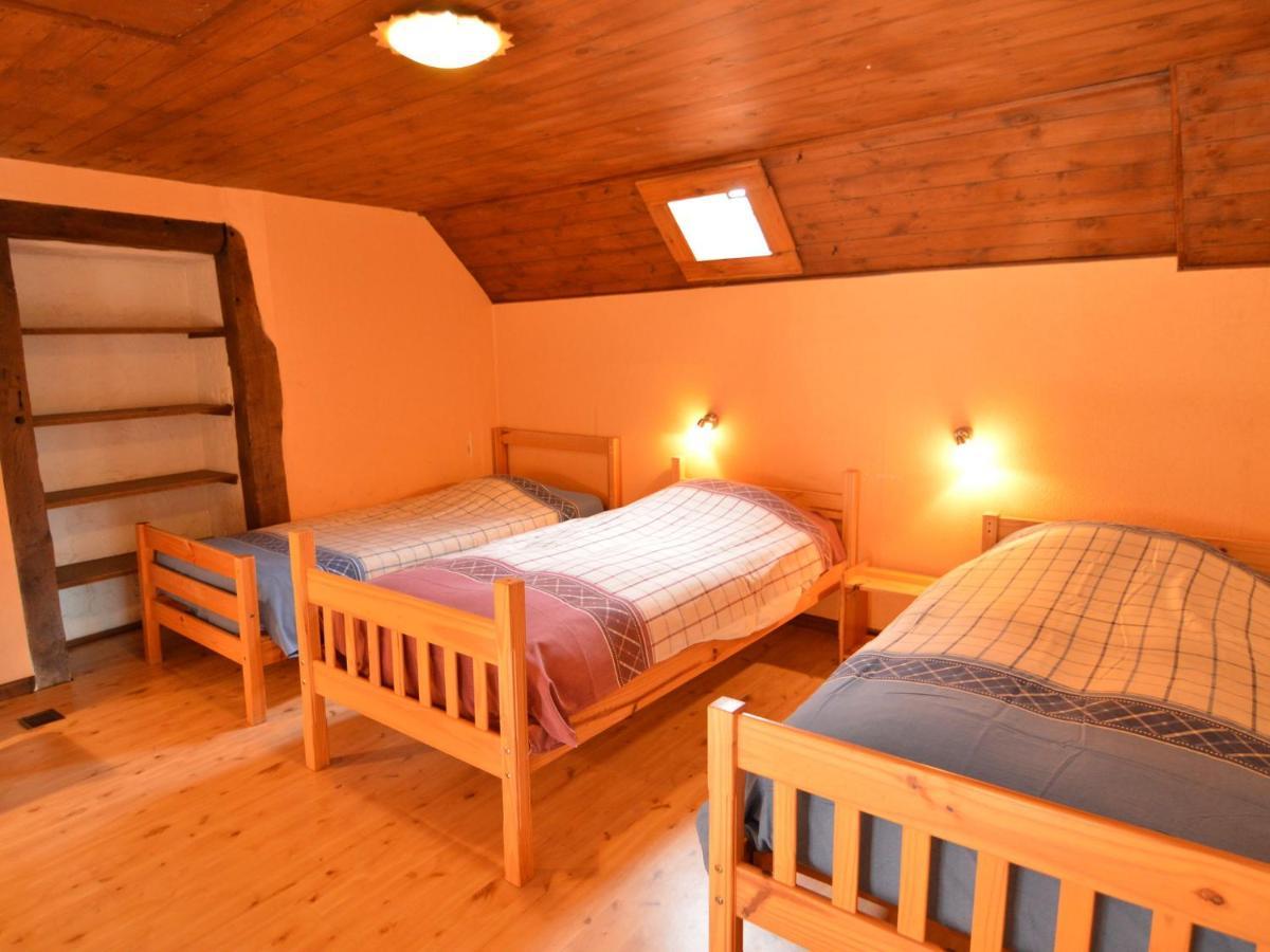 Spacious Holiday Home In Teuven With Garden Eksteriør billede