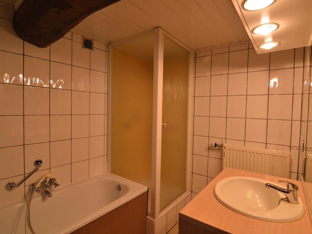 Spacious Holiday Home In Teuven With Garden Eksteriør billede
